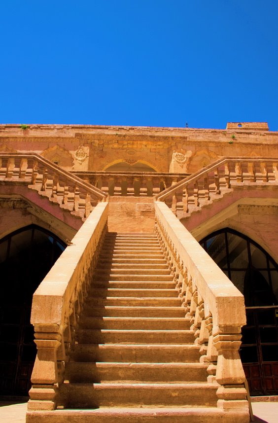 Mardin Old Post Office Building by se49069