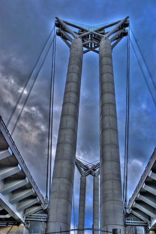 Rouen - le pont Flaubert by jacky bachelet