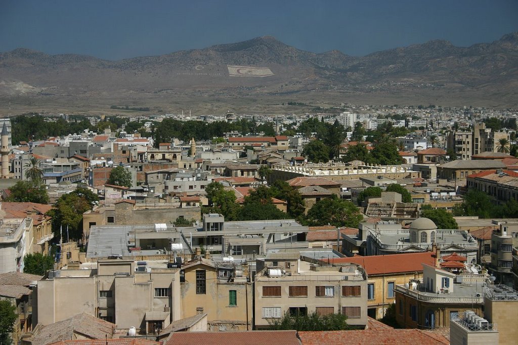 View from the Shacolas tower to the turkish side of Nicosia. (2006-09) by arco_on_tour