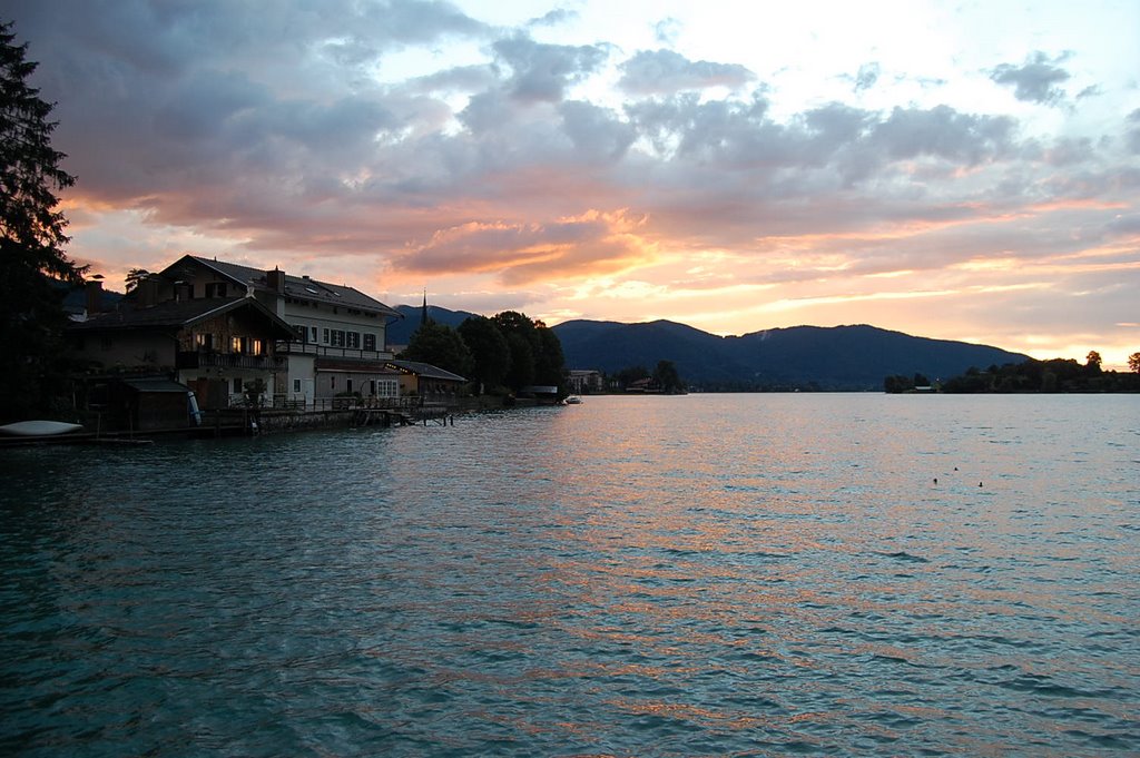 An der Seepromenade Egener Bucht, Rottach-Egern by ggiani