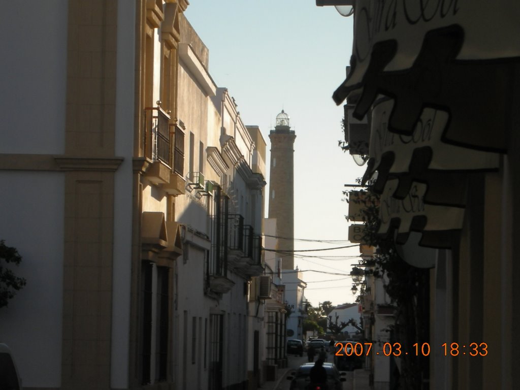 FARO DE CHIPIONA,DESDE CALLE DOCTOR TOLOSA LATOUR by MANUELZAMORA