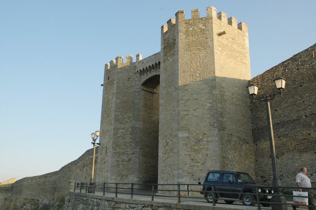 Morella - Puerta de San Miguel by Ratpenat