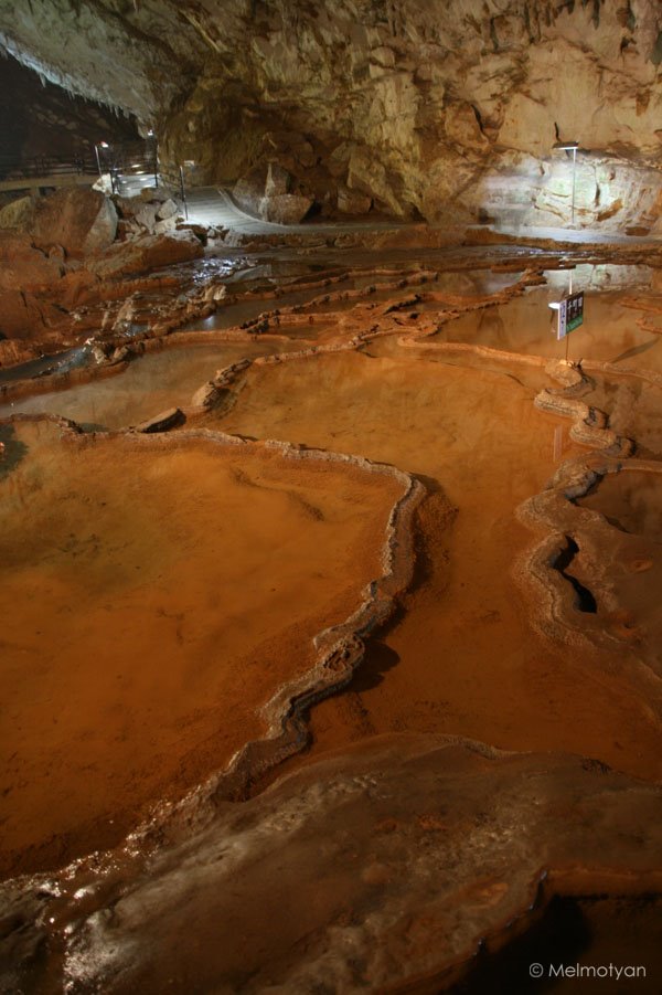 Akiyoshi limestone cave(japan) by melmotyan