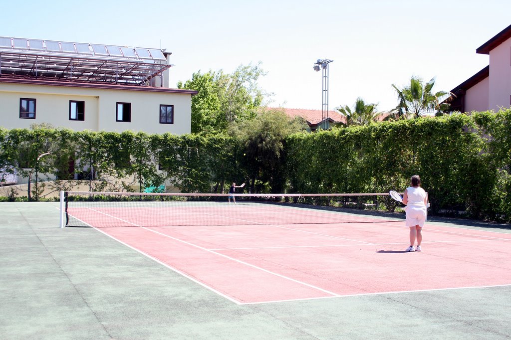 Tennis Court Turan Prince World by Thomas Leupold