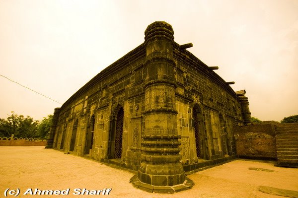 Choto Sona Mosque, Shibganj, Chapai Nawabganj, Bangladesh by Ahmed Sharif