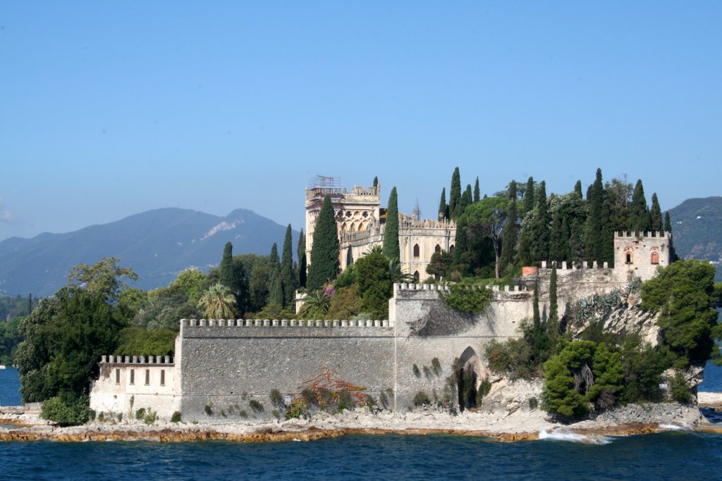 Isola del Garda by ettore ferriero