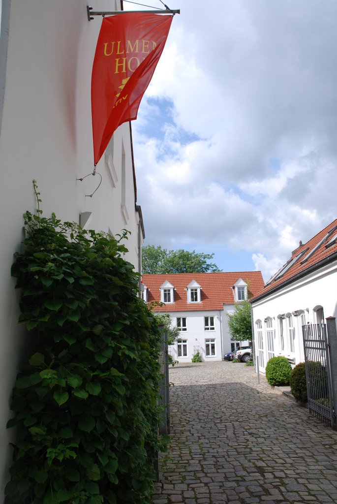 Winterhude: Wohnen wie auf dem Dorf by vp_hmbg-PRO PANORAMIO