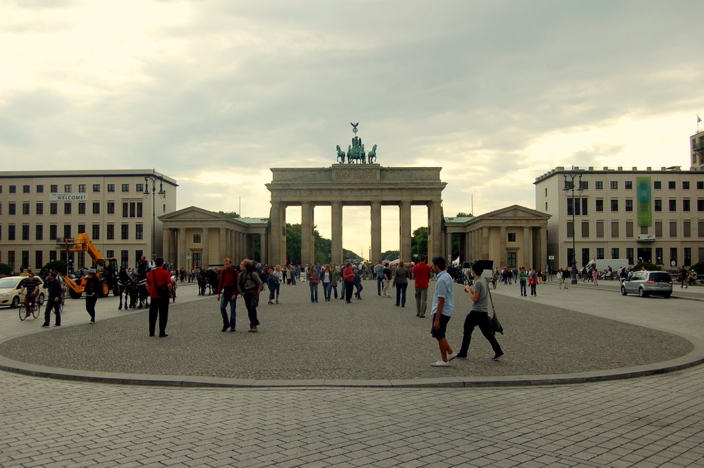 Brandenburger Tor, Berlin by foto-geir