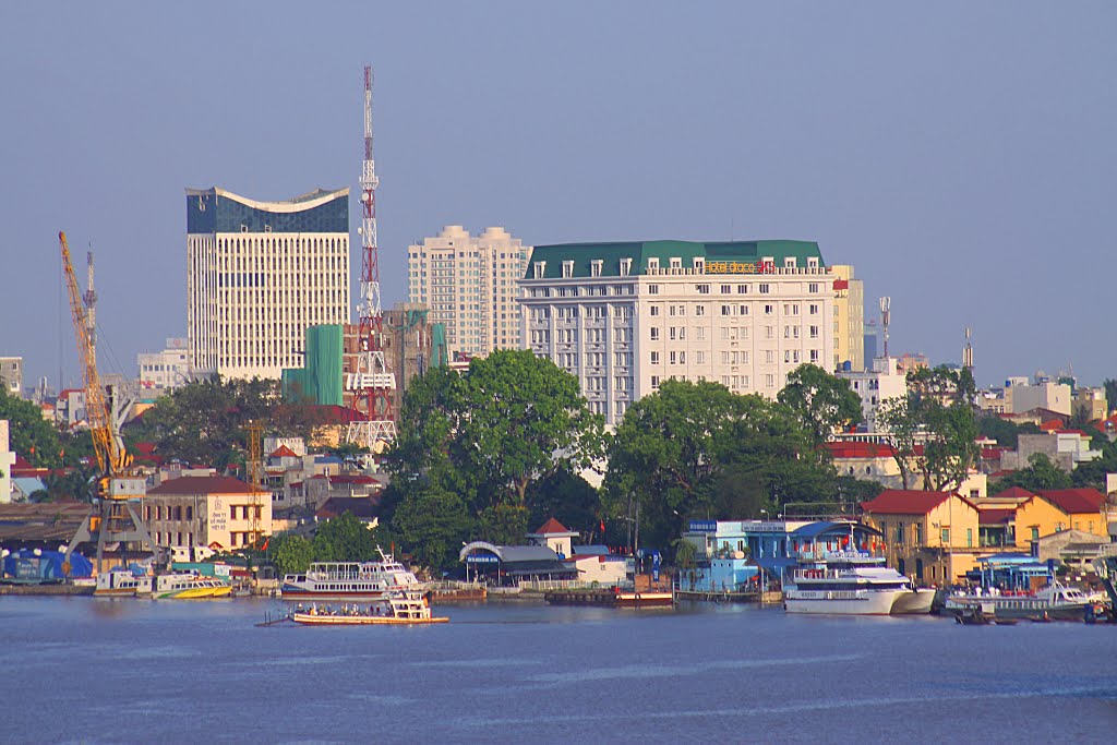 Hoa Động, Thủy Nguyên, Hải Phòng, Vietnam by Dần Lê