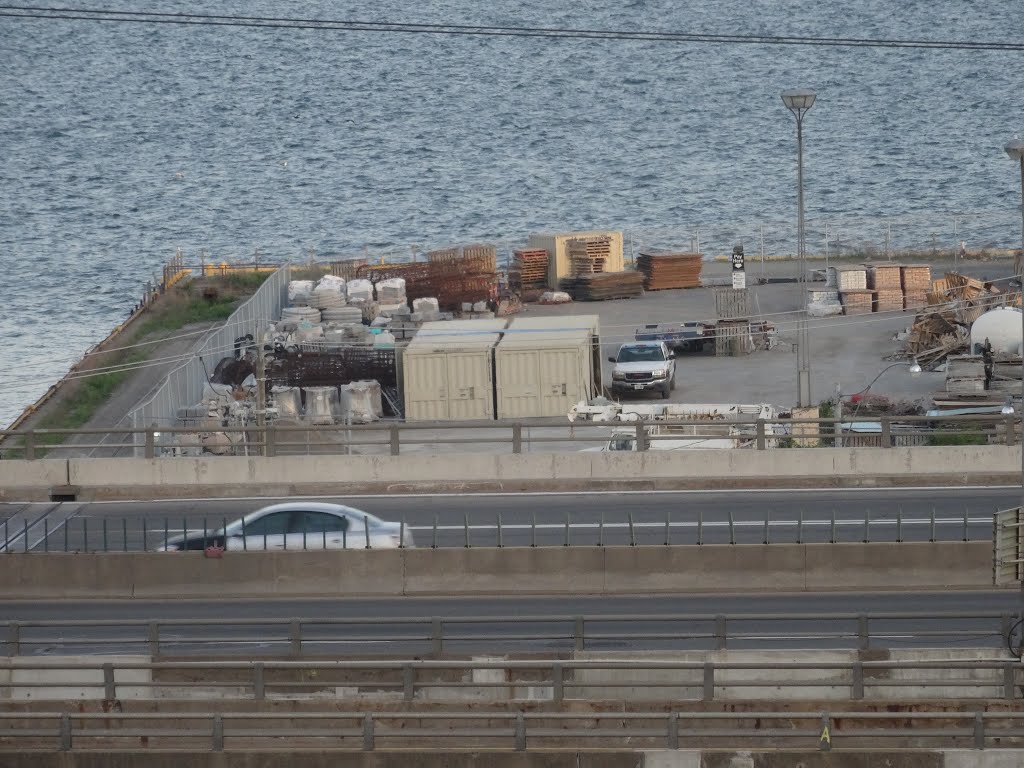 Construction on Toronto's waterfront, between Jarvis and Parliament, 2015 05 25 (13).JPG by OldYorkGuy