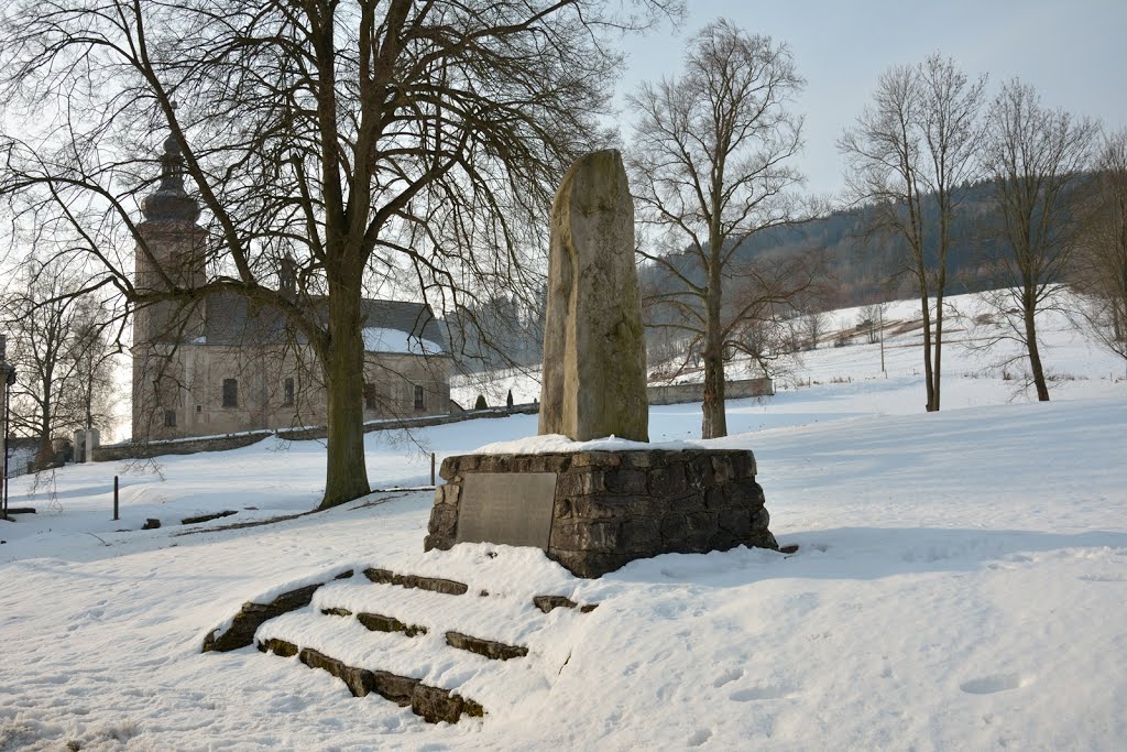 Pomnik poległym w I wojnie światowej by Robert J