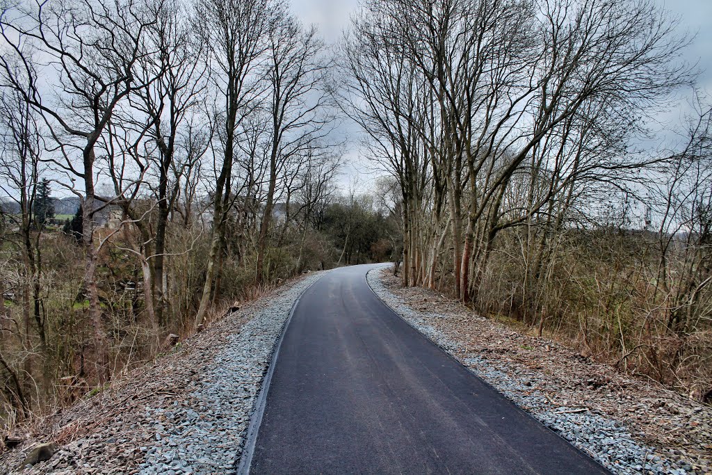 Neuer Radweg auf der ehem. Bahnstrecke Wuppertal-Wichlinghausen–Hattingen (Wuppertal-Nächstebreck) / 6.04.2015 by Daniil Bartholomae