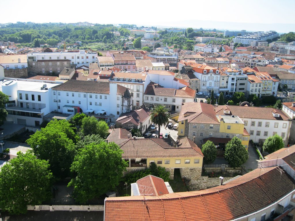 Viseu, Portugal, Rua do Bispo e capela de São Sebastião by A Almeida