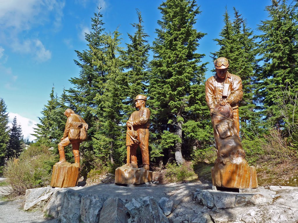 Grouse Mountain Chainsaw Wooden Sculptures, North Vancouver, BC by FGuertin