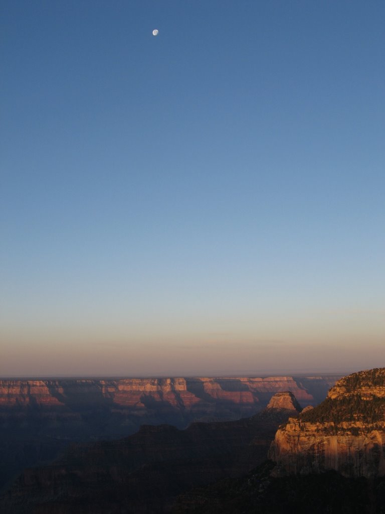 Setting moon, dawn, Grand Canyon, N. Rim, Bright Angel Point by elorac