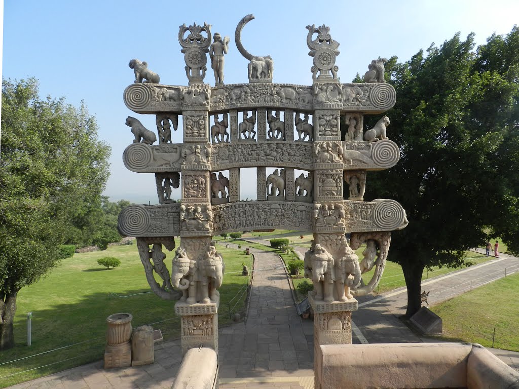 Northern gateway of Sanchi stupa, Bhopal, Madhya Pradesh by Jereesh Thomas