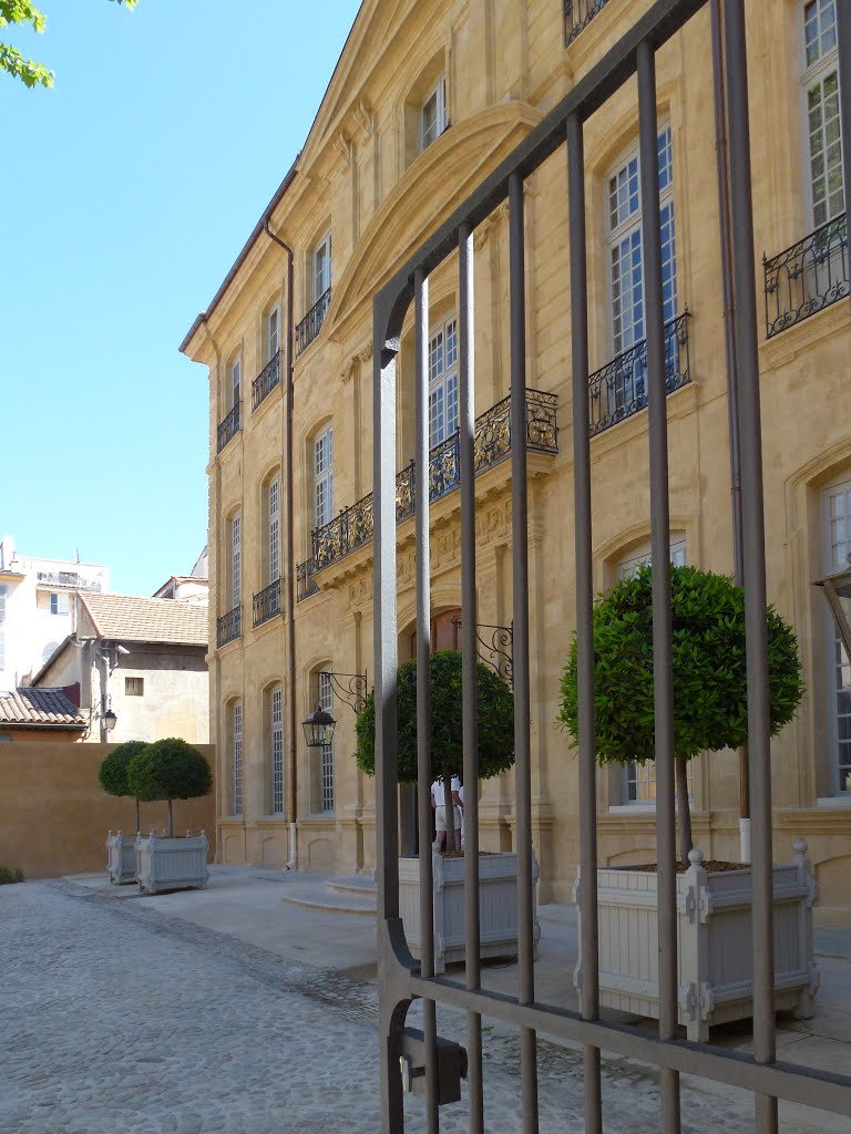 Aix, Centre d'Art Caumont Hotel de Caumont by Jacques Peyrelevade