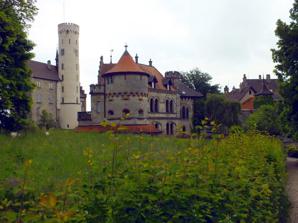 Schloss Lichtenstein by Dirk Radermacher