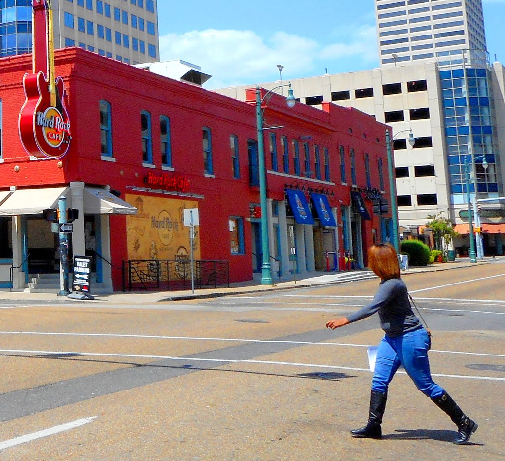 Hard Rock, Beale St, Memphis, TN (2015) by Gary Rodriguez