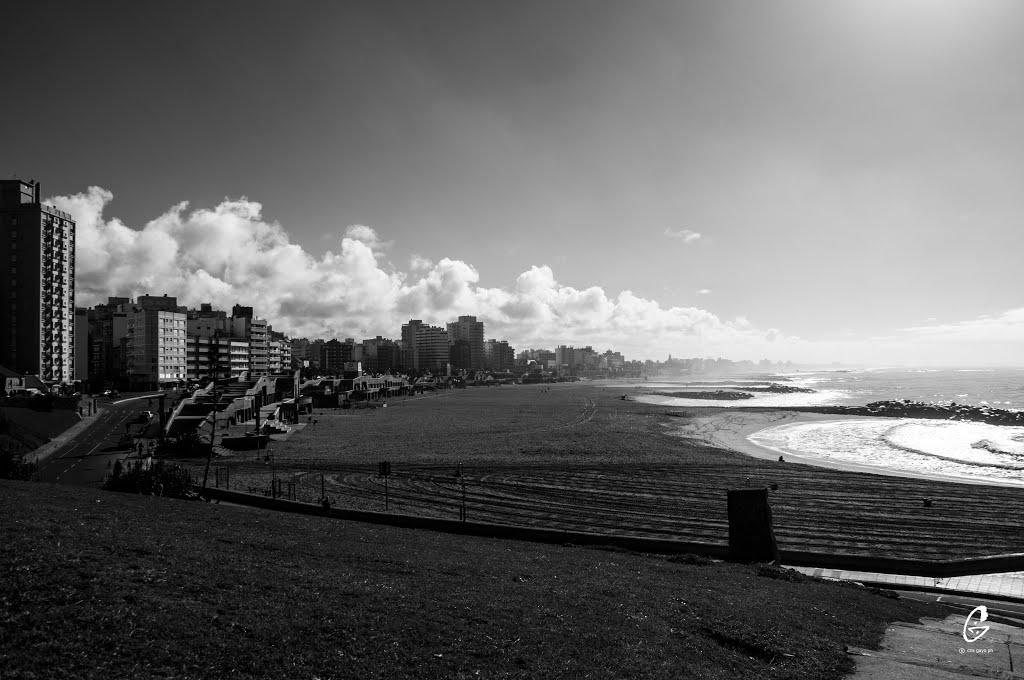 Mar del Plata, Buenos Aires Province, Argentina by Cris Gayo ph