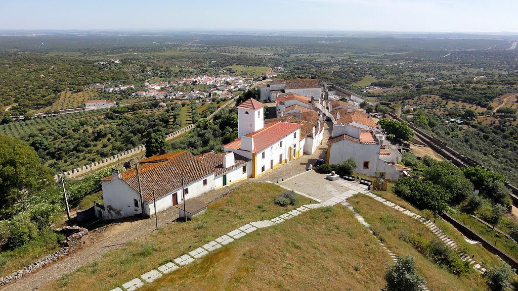 PORTUGAL Vista desde el Castillo, Evoramonte by Talavan