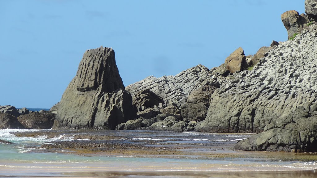 Pedras da Praia do boldró by Márcio Mattos