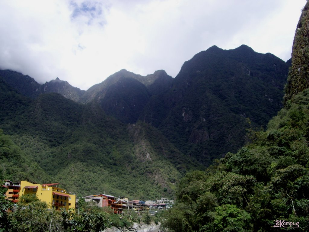 Aguas Calientes5 by IzeKampus