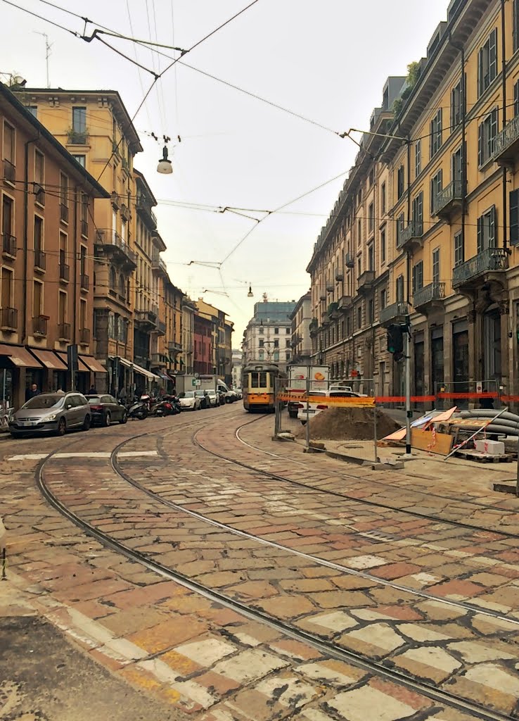 Via Mercato, Milano by Roger Grund