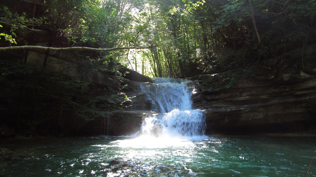 Cascata sul Torrente Afra, Sansepolcro, AR by Giovanni Rapiti