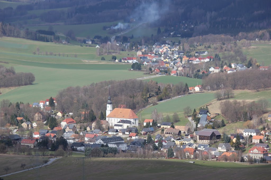 Blick nach Cunewalde by Julian Nyča