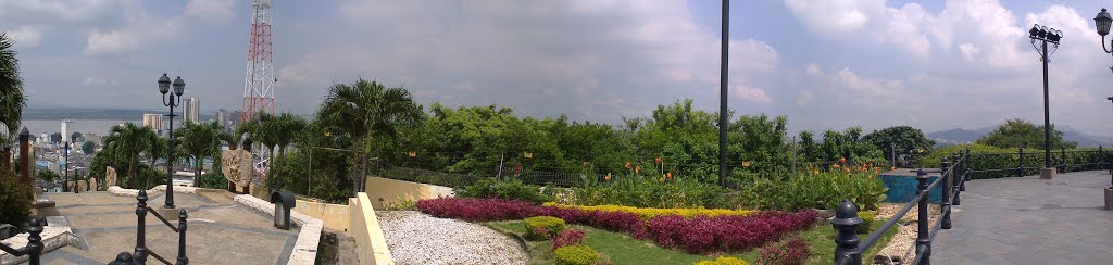 Panorámica de la zona del Monumento al Corazón de Jesús by Miguel Angel Cárdena…