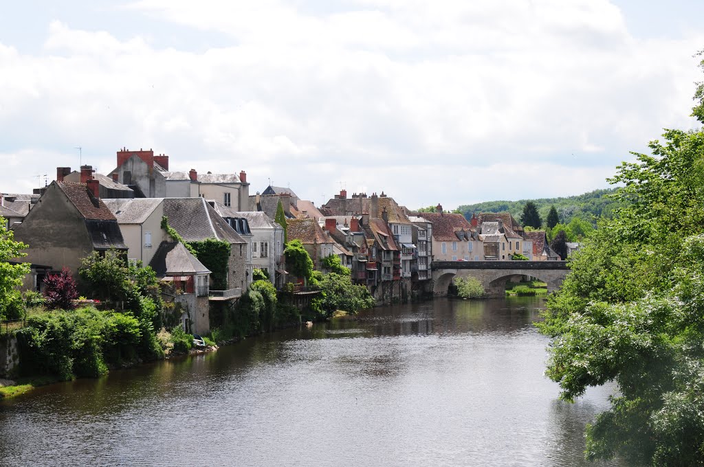 Sceneric streetview of Argenton sur Creuse at 29 May 2015 by Henk Monster