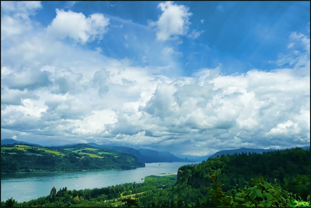 Beauty is in love with us . Columbia River Geirge, Or,US by ╰☆❤JossetteD❤☆╮