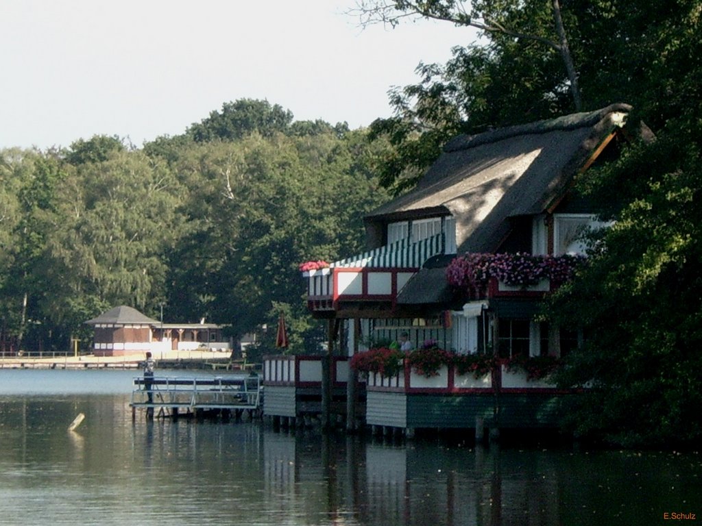 Wunderschön gelegen: Segler- Verein und Café bei Wusterhausen-Dosse by katzmaus12