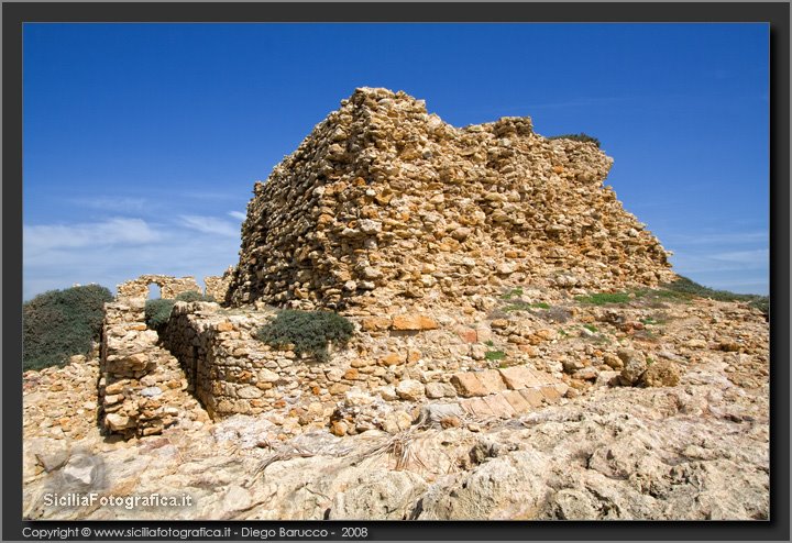 Torre di Punta Braccetto by www.siciliafotografi…