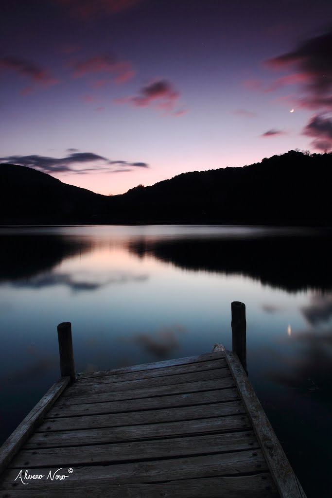 Estany de Montcortès by Alvaro Novo