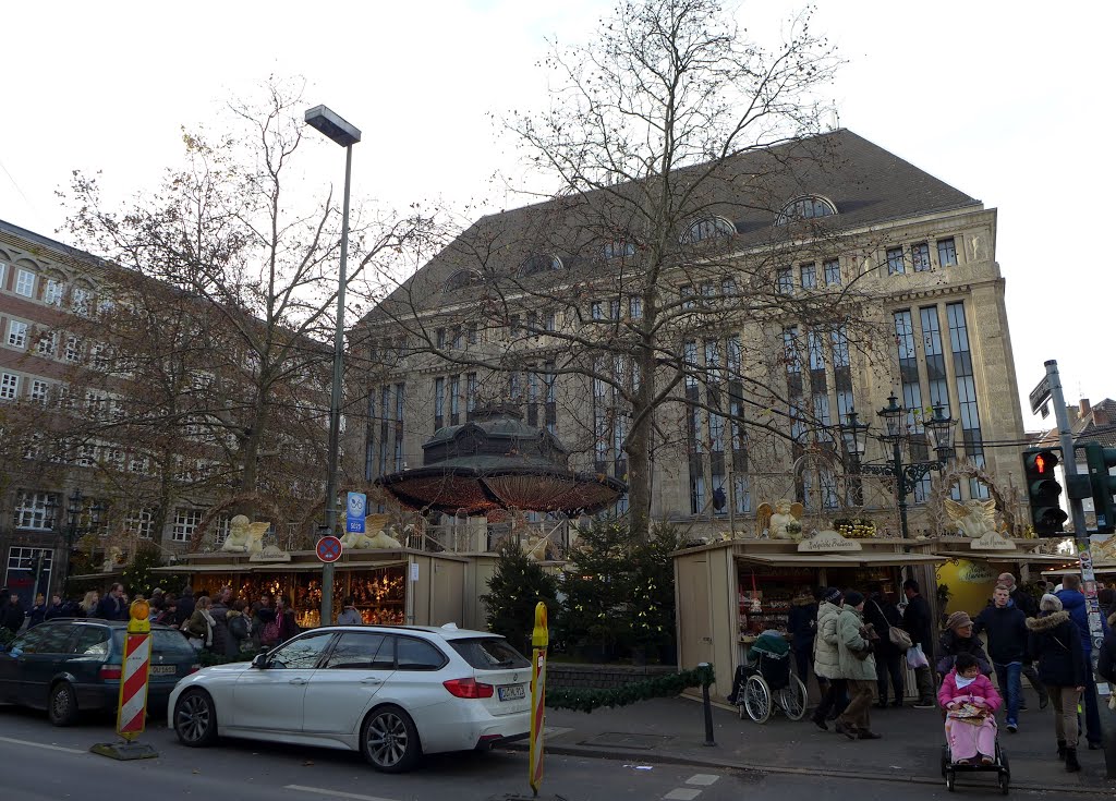 Christmas Market in the center of Dusseldorf by Spiritualized Kaos