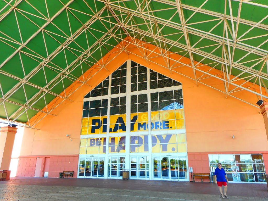 Casino entrance, Lula, MS (2015) by Gary Rodriguez