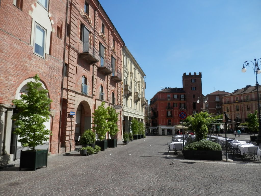 Asti, piazza Statuto by Alessandro Collet