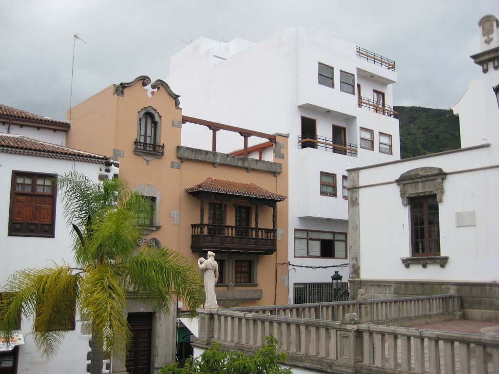 Icod de los Vinos, Santa Cruz de Tenerife, Spain by zumodevidrio