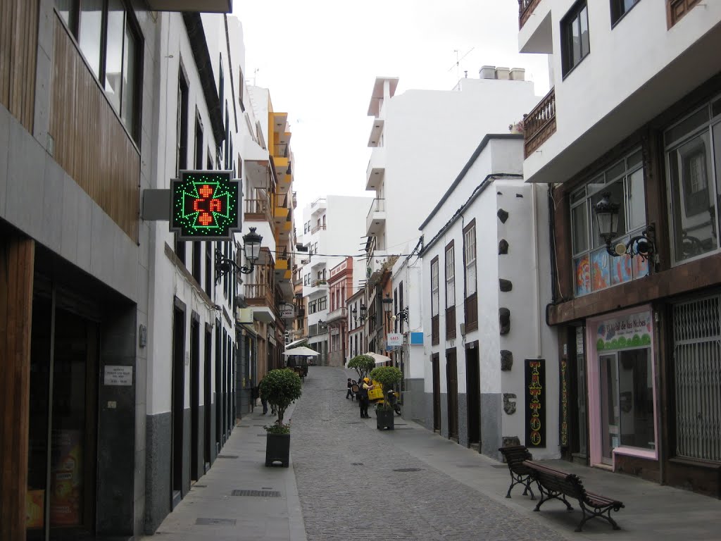 Icod de los Vinos, Santa Cruz de Tenerife, Spain by zumodevidrio