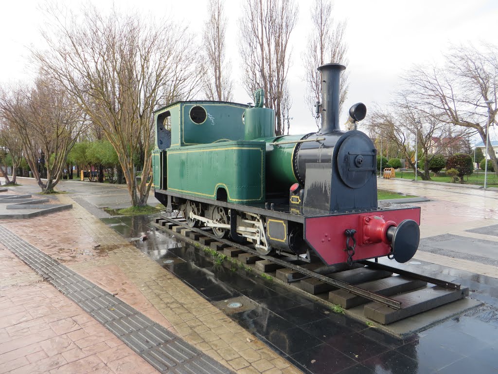 Patrimonio Ferroviario en Puerto Natales by nachomolina2