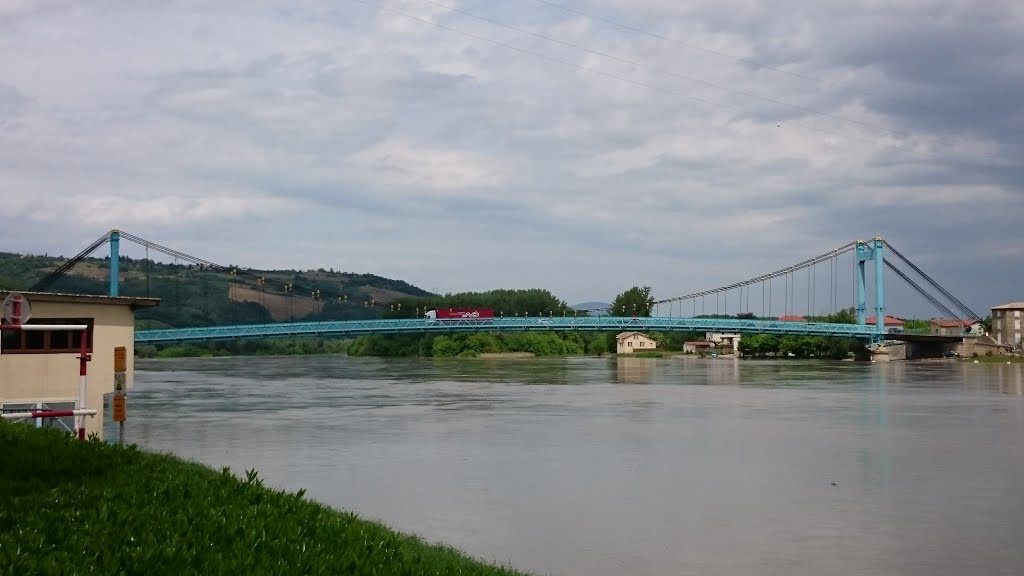 Pont sur le Rhone by Tiphaine Tulic