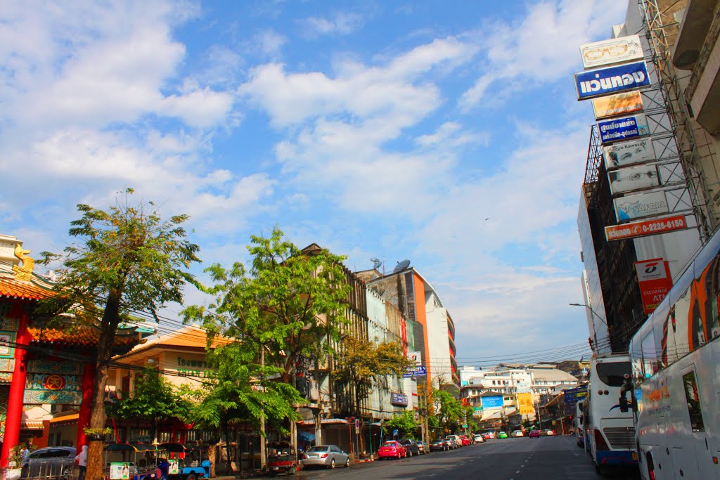 Samphanthawong, Bangkok 10100, Thailand by quanphe ngoduc