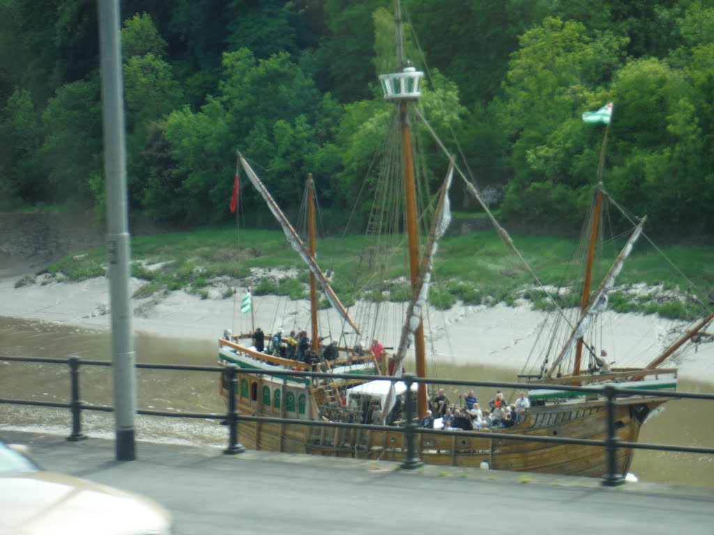 Clifton, Bristol, UK by A Photographer