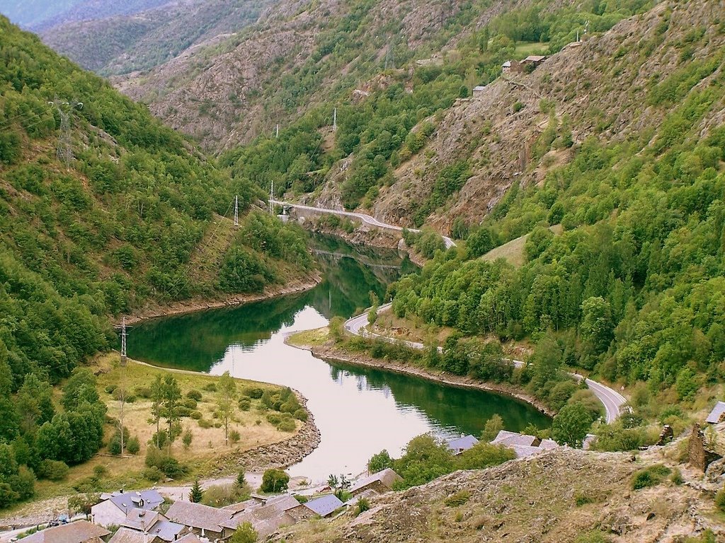 Tavascán, un sitio tranquilo by Patatibiri