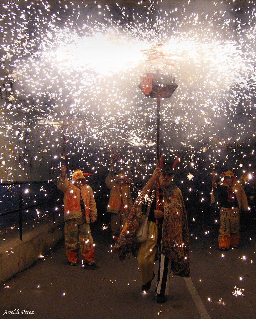 Sitges-Cases Noves-Correfoc 2008 - 1 by Avel.lí Pérez