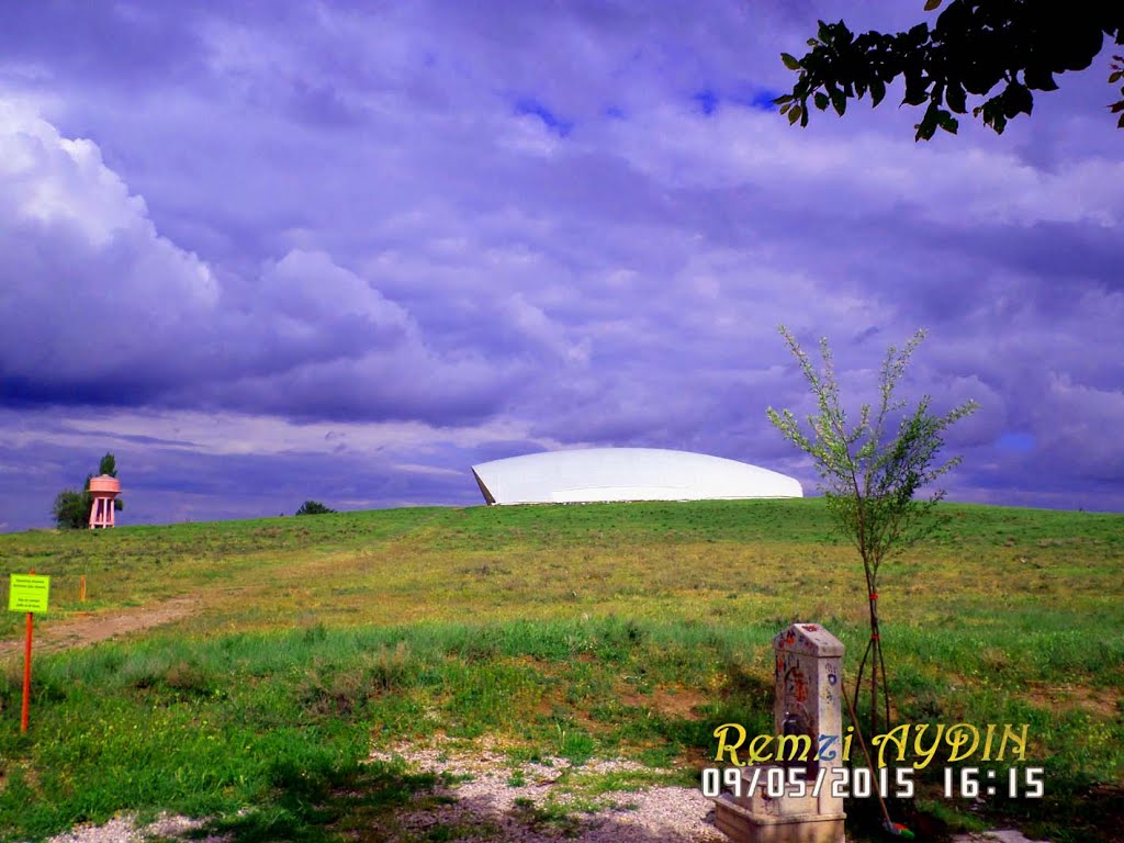 Çatalhöyük Kazı alanı / KONYA by Remzi AYDIN