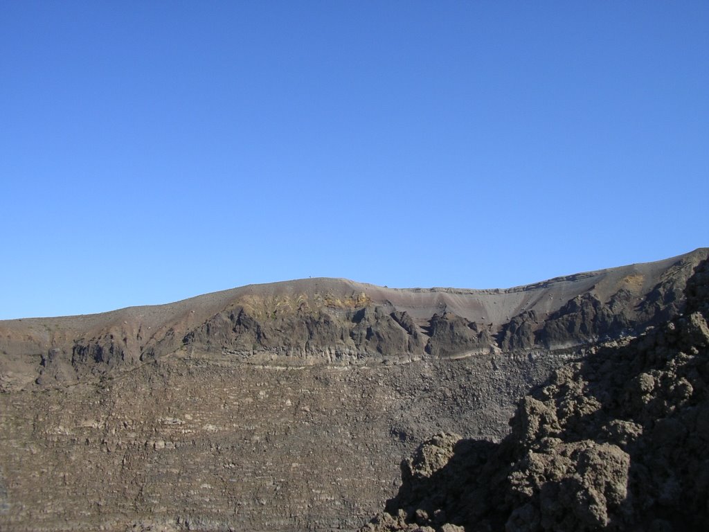 Cratere del Vesuvio by Geo S