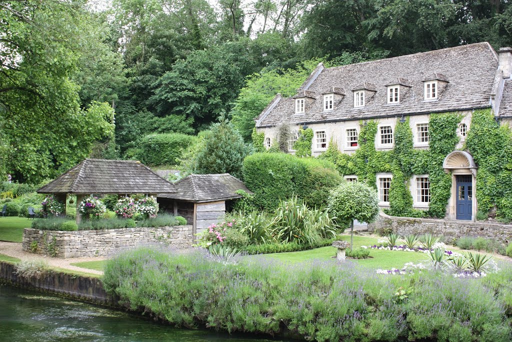 Bibury, UK by Nicola Spazzoli